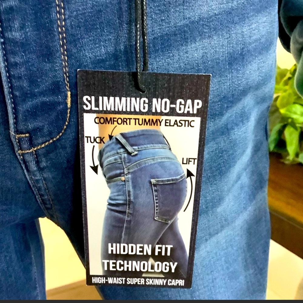 New York & Co Capri Jeans - Picture 3 of 6
